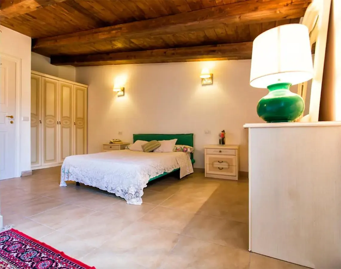 Residenza Gli Ulivi, Villa Privata Con Ampio Giardino E Uliveto Alghero 0*,  Italia